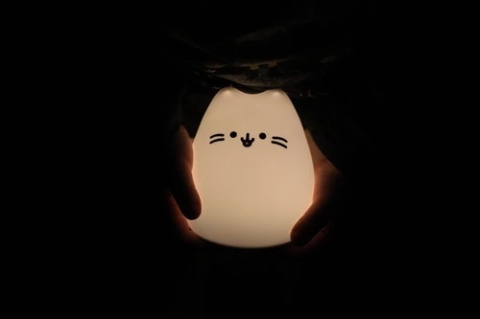 Lampka silikonowa nocna dla dziecka InnoGIO GIO Kitty Midi LJC-101 Lampka silikonowa nocna dla dziecka InnoGIO GIO Kitty Midi LJC-101