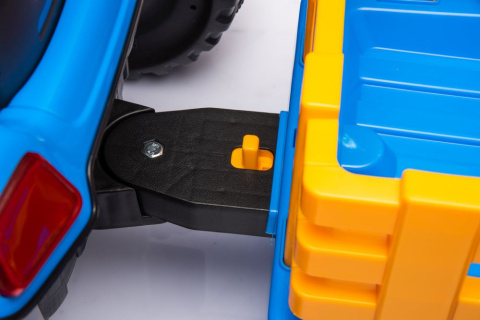 Traktor na akumulator z przyczepą Lean Toys BBH-030 niebieski 3l+