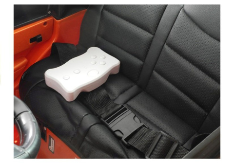 Auto na akumulator Lean Toys HL1638 z MP3 czerwone 2831 3l+ Auto na akumulator Lean Toys HL1638 z MP3 czerwone 2831 3l+